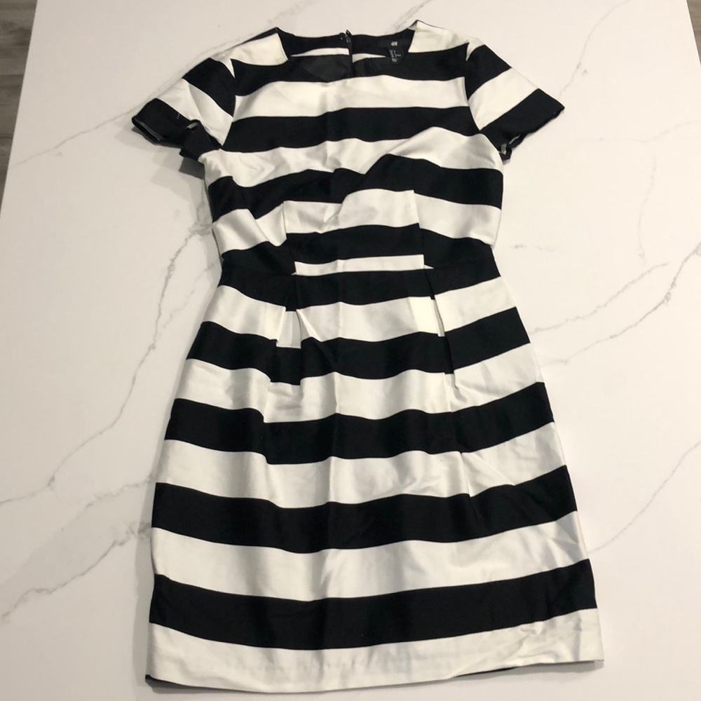 H&M Stripped Midi Dress